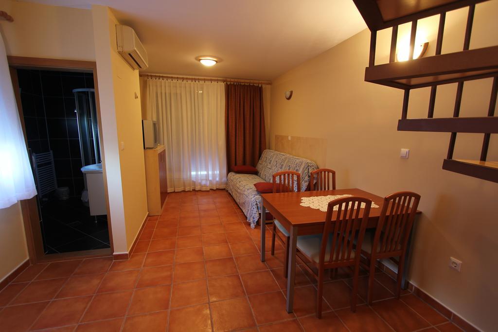 Apartments Villa Ceres Клек Екстер'єр фото